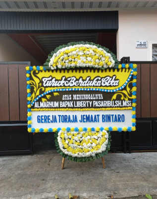 Papan Bunga Duka di Tamanan