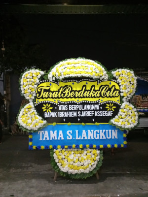 Papan Bunga Duka di Tamanan