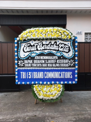 Papan Bunga Duka di Tamanan